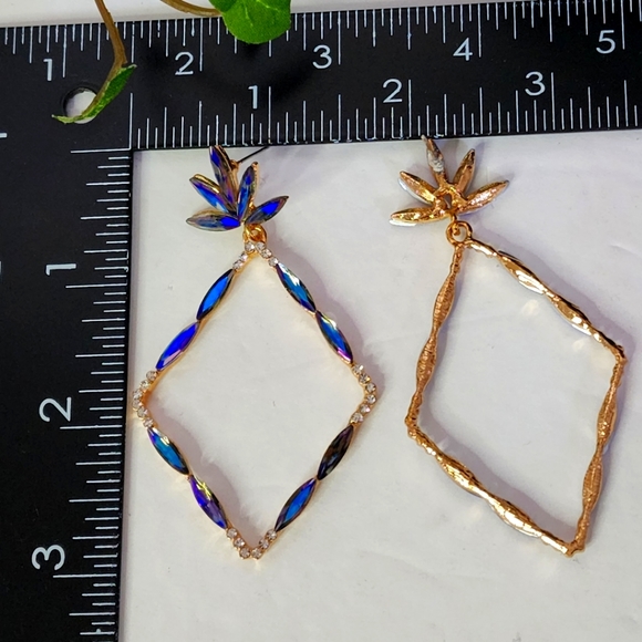 Gold Purple Iridescent Diamond Shape Statement Earrings - Picture 5 of 5